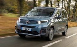 Citroen Berlingo en güncel teknolojiler ve 130 beygirlik dizel motorla geliyor