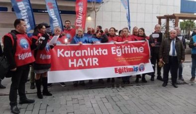 İzmir’de öğretmenlerden “yaz saati” protestosu