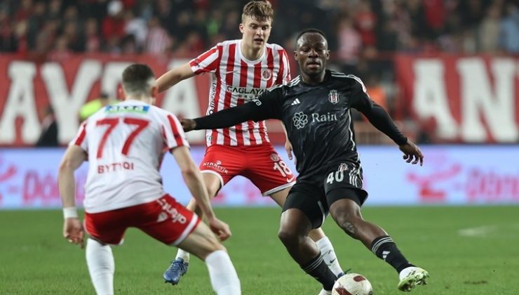 Spor yazarları Antalyaspor – Beşiktaş maçını yorumladı: ‘Her maç kahraman çıkması lazım’