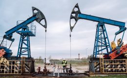 Rusya, petrol ihracatını altı ay süreyle askıya aldı