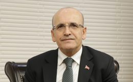 ‘Kasada para yok’ diyor ama… Mehmet Şimşek’in bankacılarla lüks iftarı