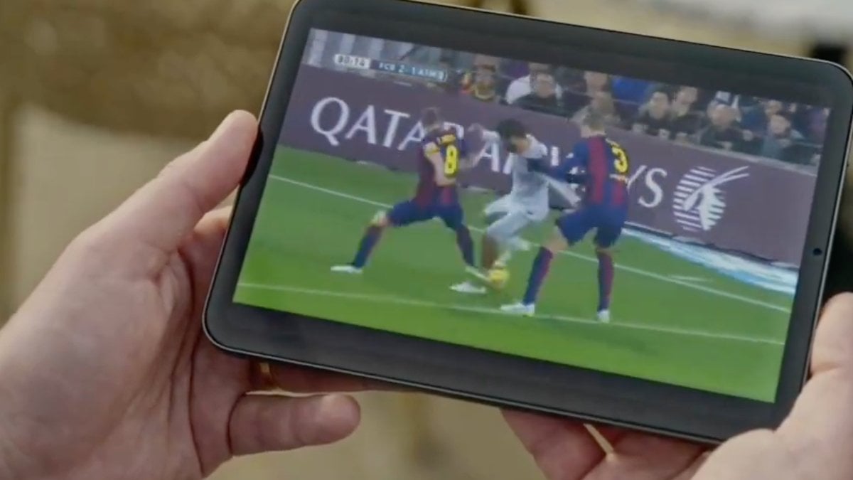 Arda Turan, Gerard Pique’ye attığı çalımı izletti