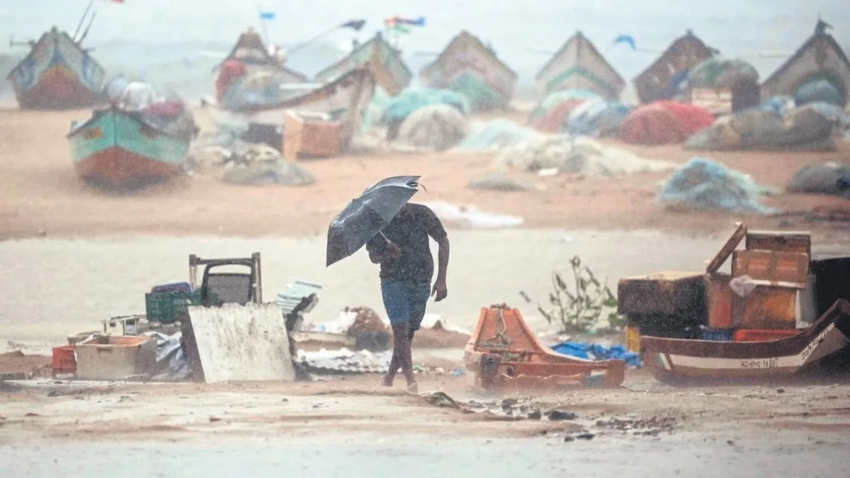 Hindistan’da şiddetli yağışlar can aldı